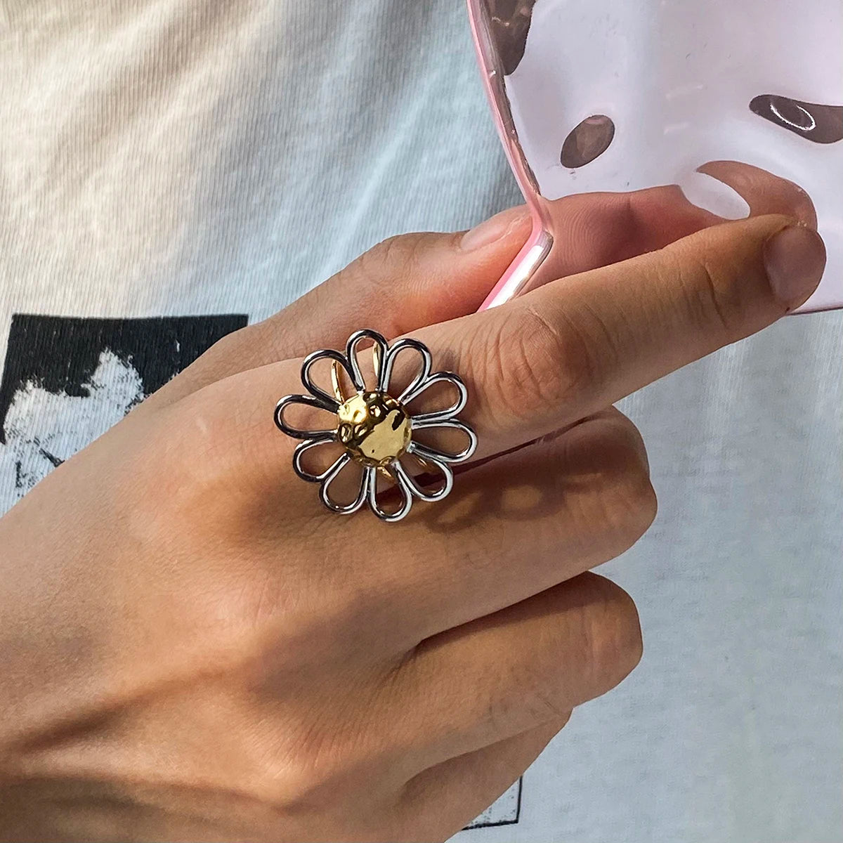 Daisy Bloom
