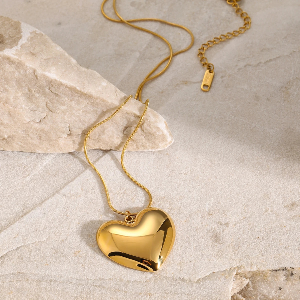 Minimalist Heart Pendant Necklace