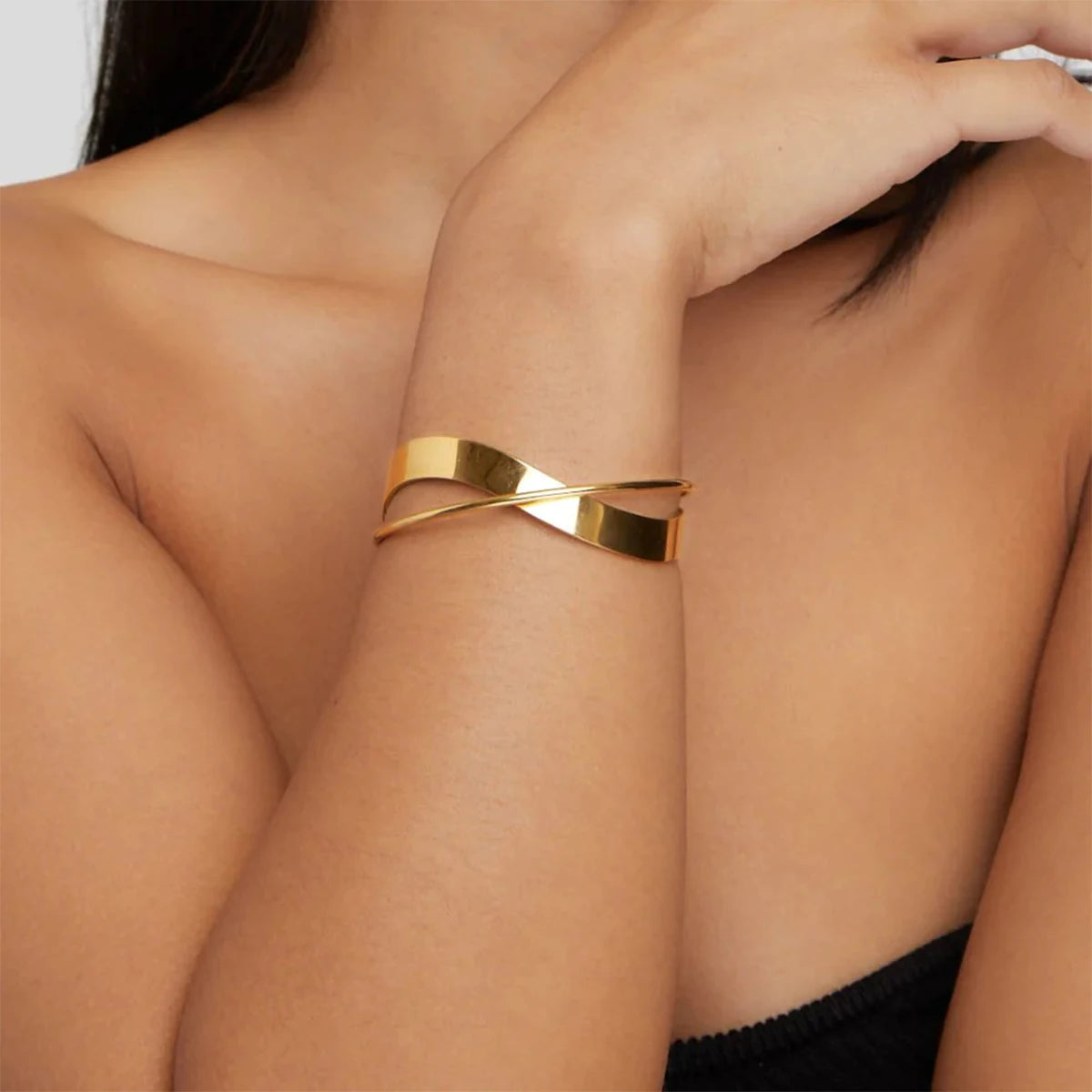 Eterna Flow Cuff