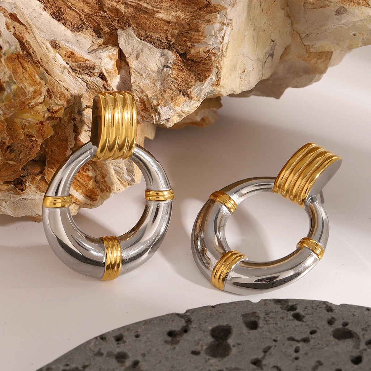 Bold Ribbed Circular Hoops